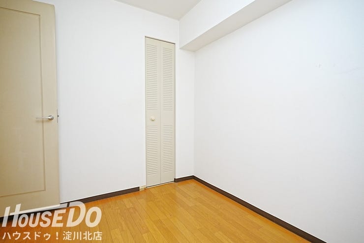 寝室・書斎など多用途にご使用頂ける洋室。プライベートな時間も大切にできます◎