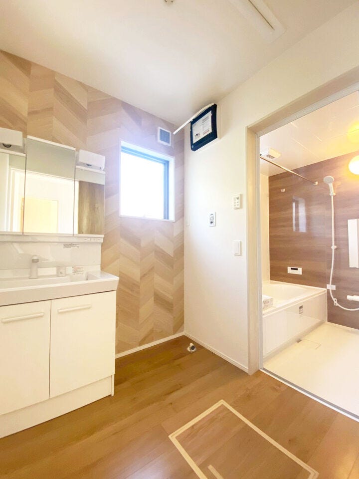 【駐車場3台以上】モニター付きインターホン♪ウォークインクローゼット2ヶ所♪LDK18帖以上♪