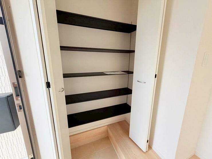 たっぷり収納☆シューズクローゼット