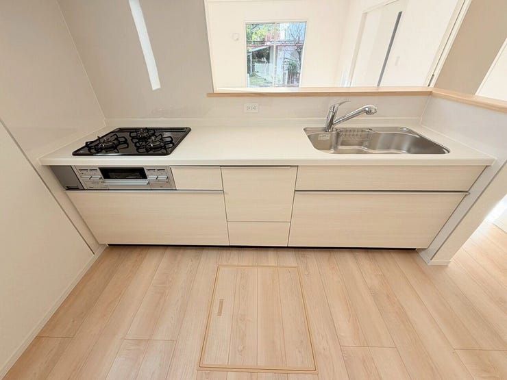 白基調の清潔感あるキッチン