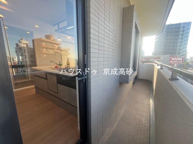 キッチンから出入りできるバルコニー