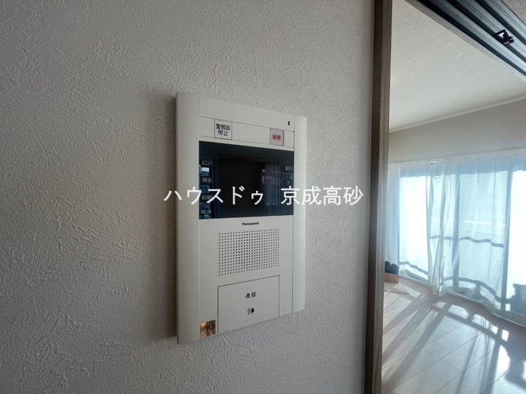 来訪者の確認をして対応出来る
TVモニター付インターホン!お子さまのお留守番にも安心ですね!