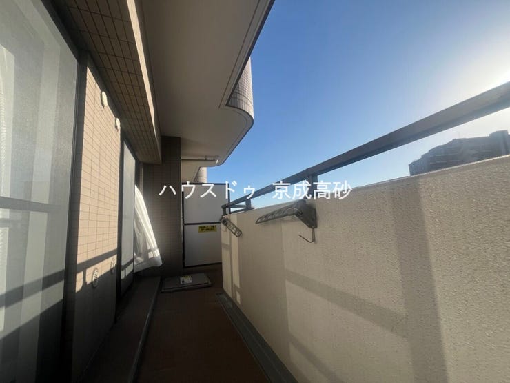 バルコニーは、ワイド仕様!洗濯物を干すのも作業がしやすいです!