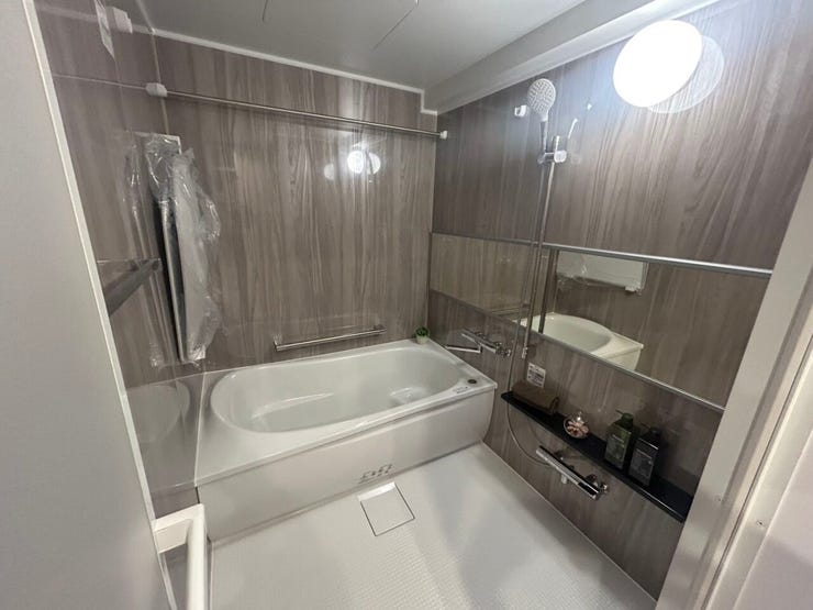 浴室の壁が前面木目調でおしゃれ&落ち着きます(*^^*)
自宅で極上のリラックスタイムを♪