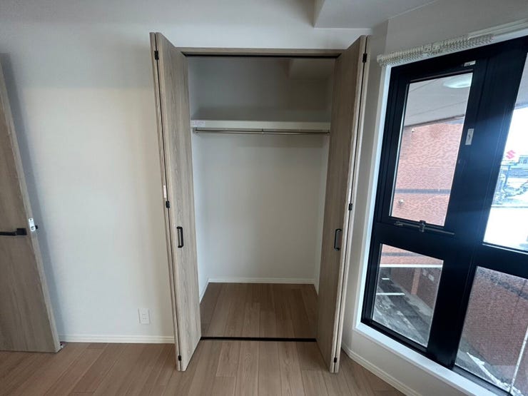 洋室7帖にも収納付き!