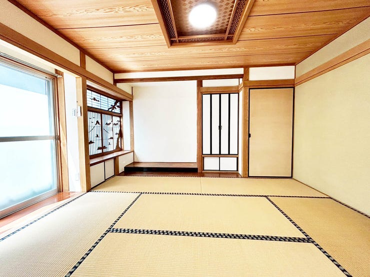 【LDK15帖以上】全居室6帖以上♪浴室に窓♪小学校まで徒歩約5分♪日当たり良好♪