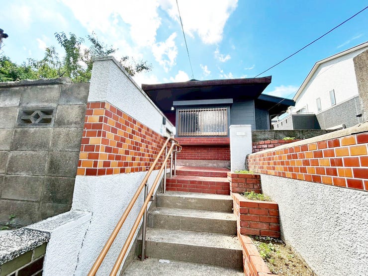 【LDK15帖以上】全居室6帖以上♪浴室に窓♪小学校まで徒歩約5分♪日当たり良好♪