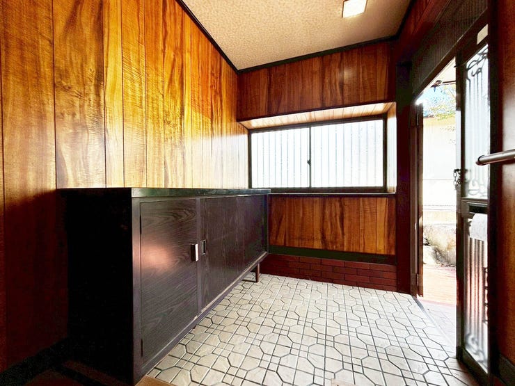 【LDK15帖以上】全居室6帖以上♪浴室に窓♪小学校まで徒歩約5分♪日当たり良好♪