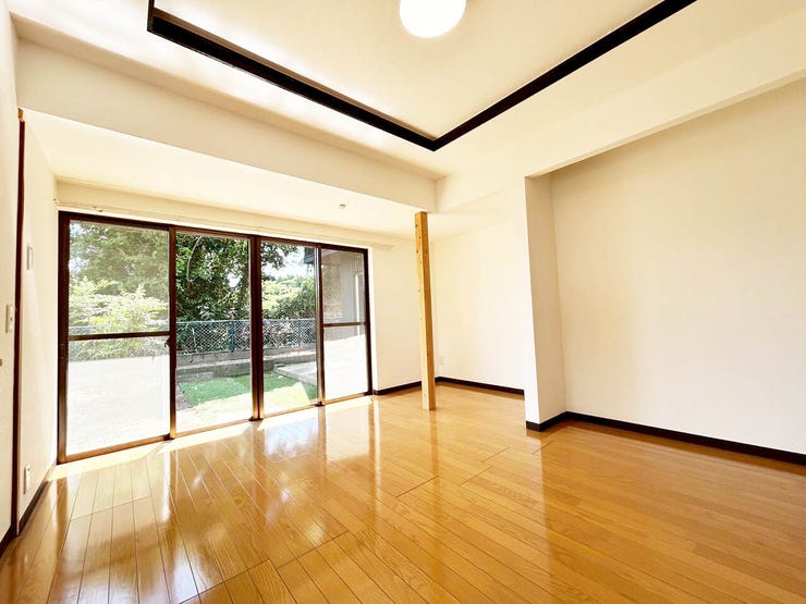 【LDK15帖以上】全居室6帖以上♪浴室に窓♪小学校まで徒歩約5分♪日当たり良好♪