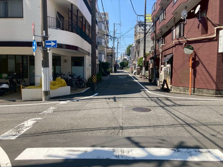 角地で開けております。