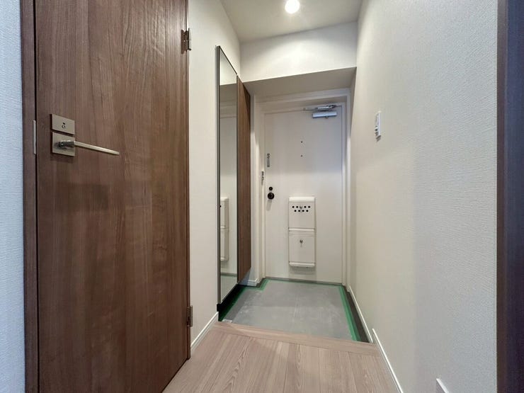 靴箱はすっきりと壁と一直線に♪すっきりとした玄関になっていますね♪