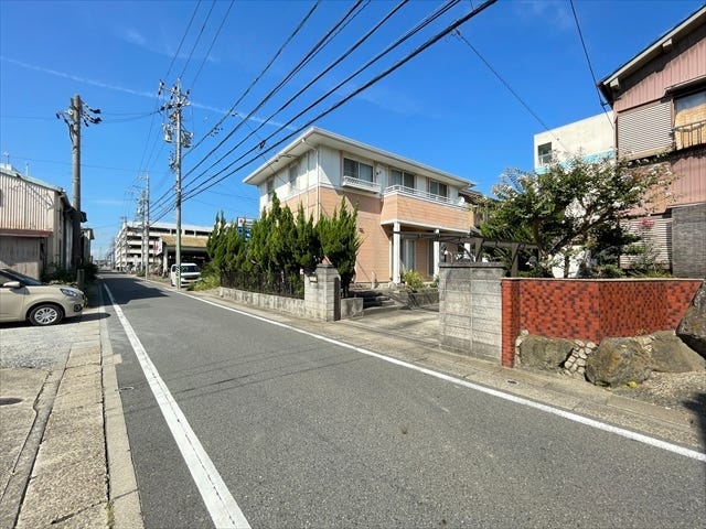 ・名古屋市立豊治小学校まで徒歩20分(約1600m)
・名古屋市立供米田中学校まで徒歩25分(約1990m)