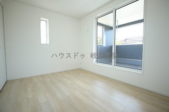 2階洋室は子供部屋に最適です♪