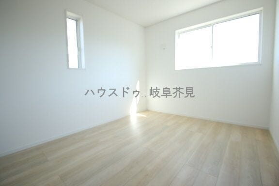 2階洋室は子供部屋に最適です♪