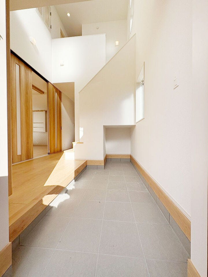 明るい採光が嬉しい吹抜けあり(*^^)v