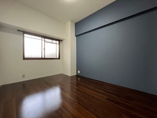 北側の6.1帖洋室です。1日を通して優しい光が届くので、落ち着いて勉強するのにもいいですね。(2025年9月18日 撮影)