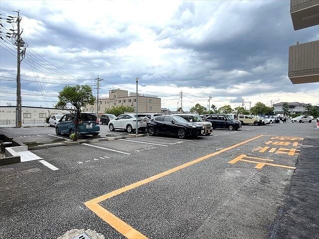 ゆったりとしていて駐車もスムーズにできそうですね。(2025年9月18日 撮影)