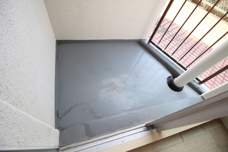 朝の澄んだ空気や、夕方に吹く清々しい風を感じられるバルコニー。