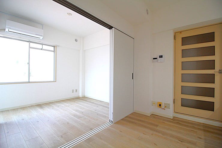 爽やかな通風と採光を存分に感じる事が出来るリビングダイニングです。