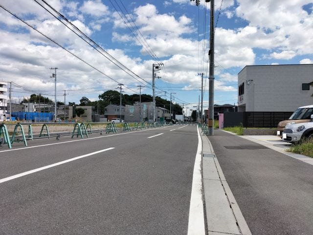 北側道路 西から東方向