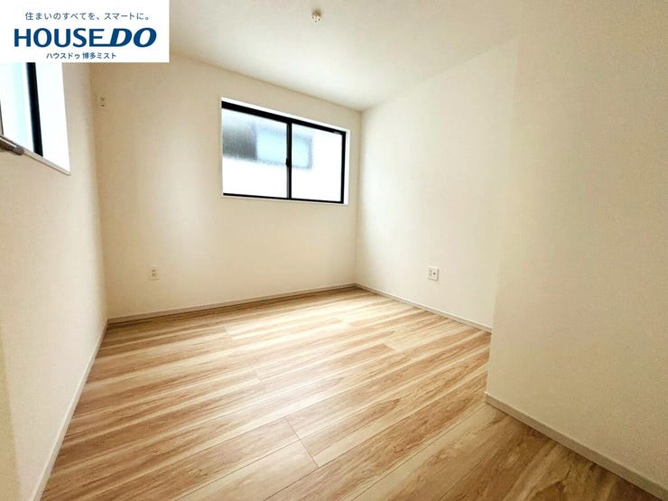 【家族のプライベート空間】お子様の成長に合わせて、プライバシーを考えた子供部屋も大切。収納や採光を考え、過ごしやすい空間に。