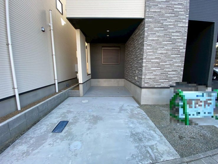 屋根付きで雨の日も安心♪