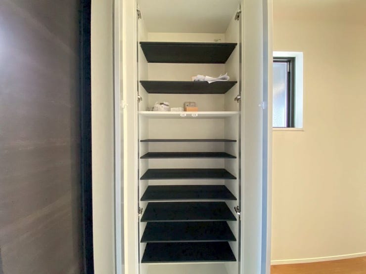 ご家族の靴が充分に収納できるサイズです♪