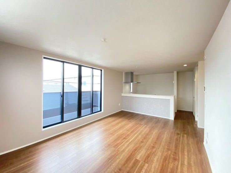 約17.7帖のLDK
2面採光により、昼間でもこの明るさ♪