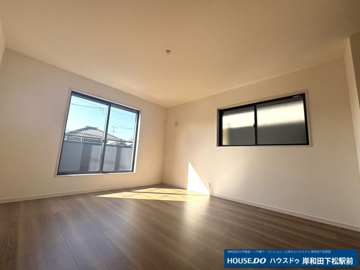 明るく暖かな光が差し込む洋室。子供部屋にも。