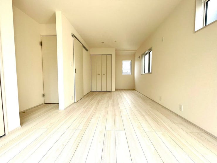 【Bedroom】将来の家族構成の変化に対応可能※間仕切り壁は有償、中央に位置する5.25帖と5.0帖の洋室、