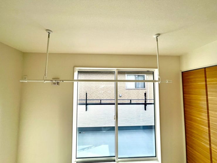 雨の日も安心、室内物干し場