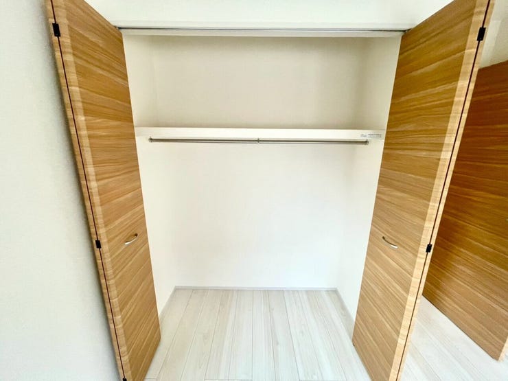 【Bedroom】南西に位置する5.0帖洋室クローゼット