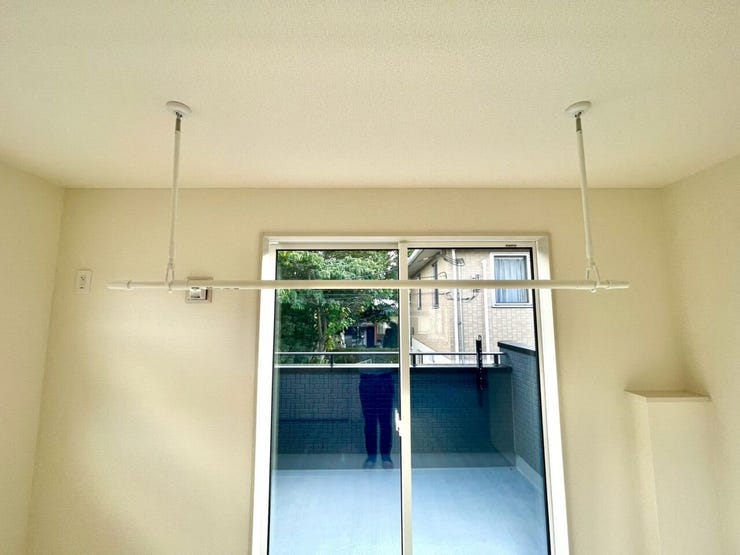 雨の日も安心、室内物干し場