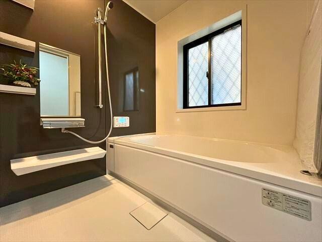 落ち着いた色味の浴室でゆったりと一日の疲れを落としてください
(2026年2月5日 撮影)