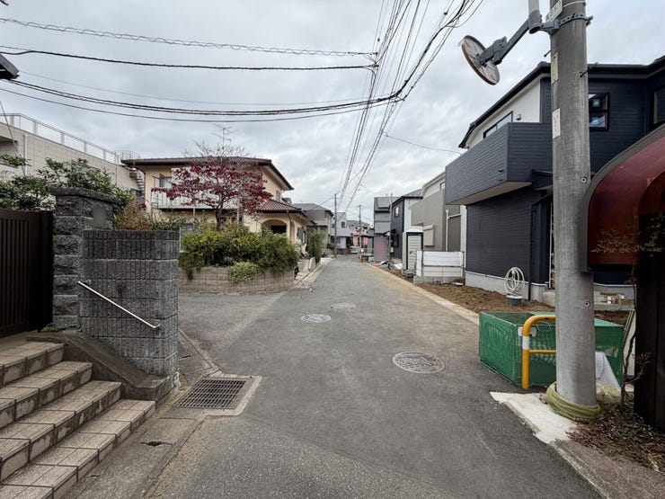 一戸建ての多いエリア。静かで落ち着いた雰囲気