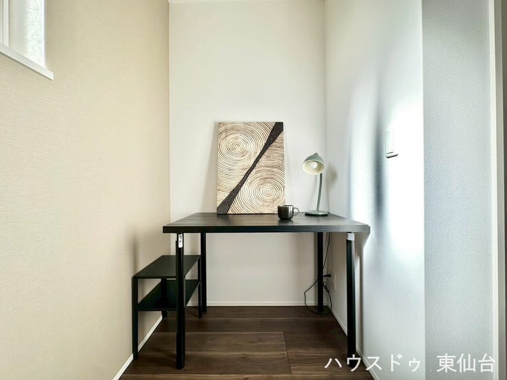 9.2帖のお部屋の一角です♪程よい奥行きが集中力を高めてくれます