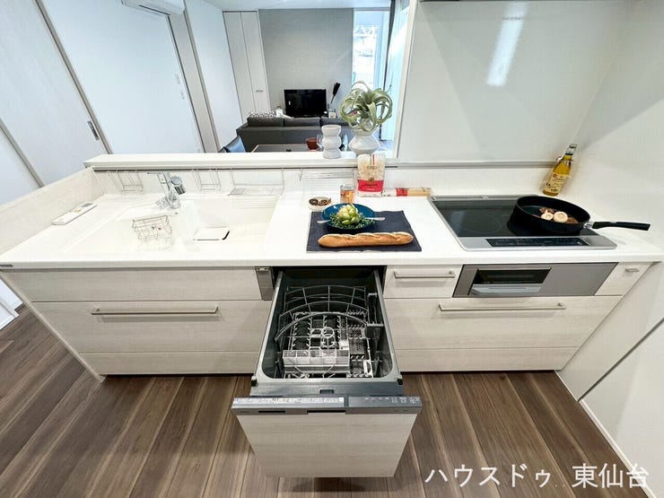 IHクッキングヒーター+食洗器でお片付けもラクラク♪いつも清潔なキッチンを保てますね♪