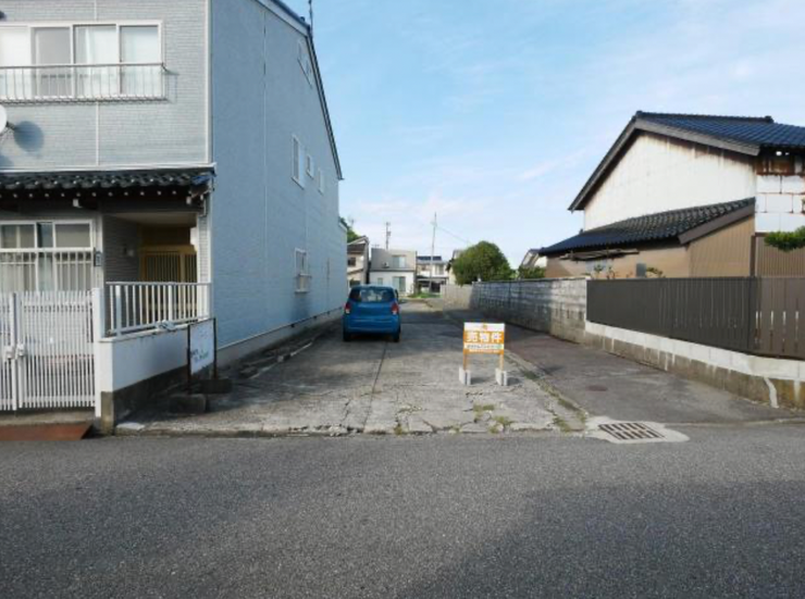 【外観】
南側より現地写真