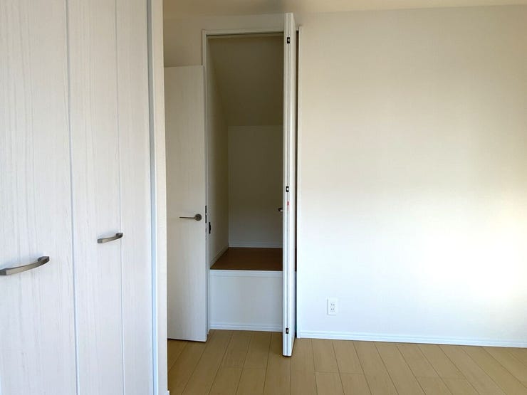 2階約6.37帖洋室