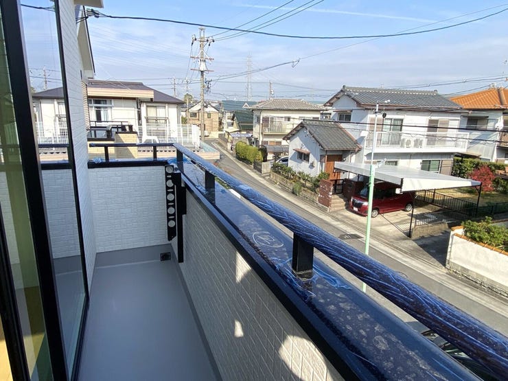 2階約6.37帖洋室の隣接バルコニー