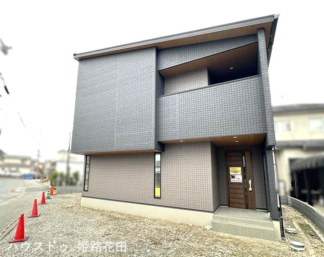 【外観】
かっこいい佇まいのデザイナーズハウス♪