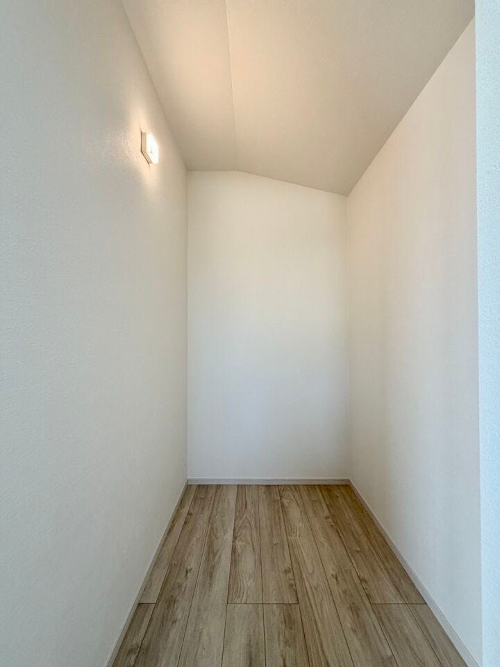 棚等がないので、フリースペース的にお使い頂けます♪