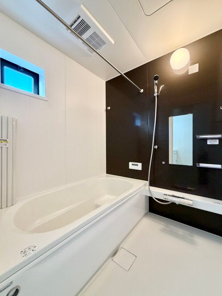 清潔感あふれる浴室は、疲れた体をゆったりと癒してくれます♪