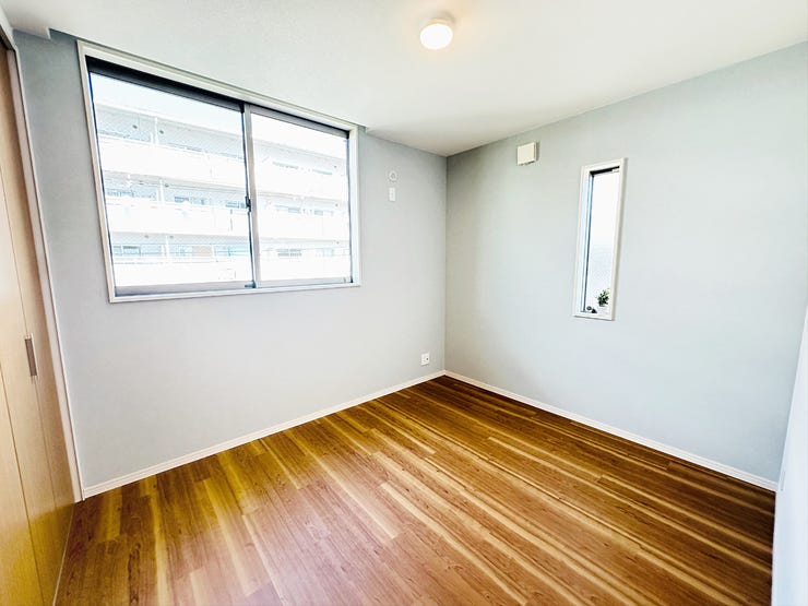 収納スペースが十分に確保されており、お客様の生活スタイルに合わせて整理整頓できる環境が整っています。