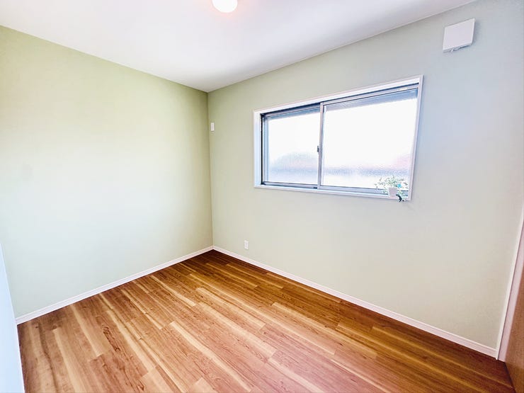 コンパクトながらも使い勝手の良い洋室!趣味やリラックスの空間としても最適♪