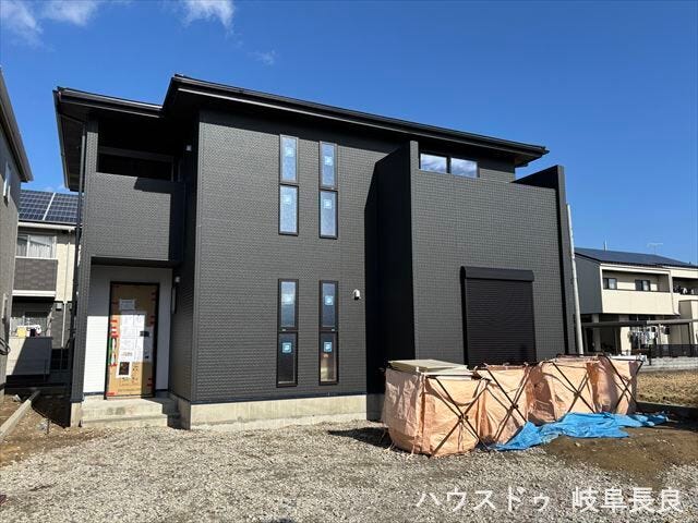 ゆったりとした空間で、家族みんなで仲良くのんびり暮らせる家。明るく風通しも良い、心地良い新生活を。