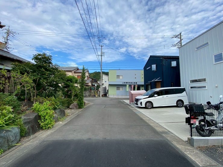 交通量が少なく、駐車も安心して可能です!