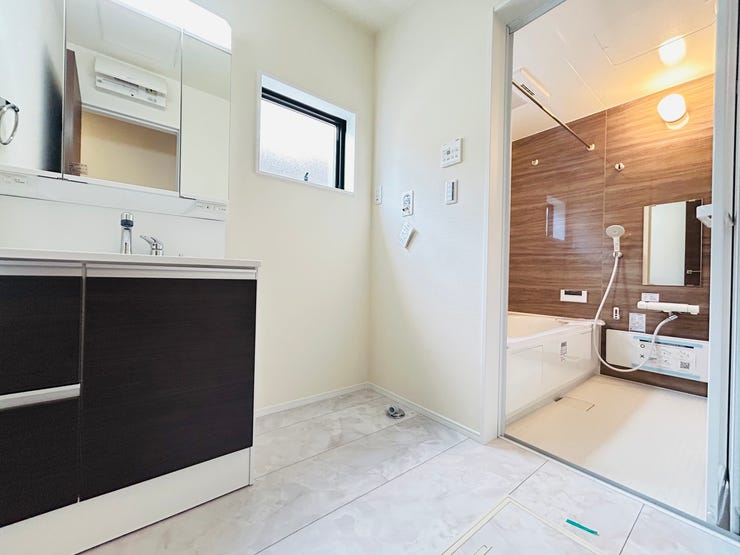 ◇お洒落で清潔感溢れる洗面室♪