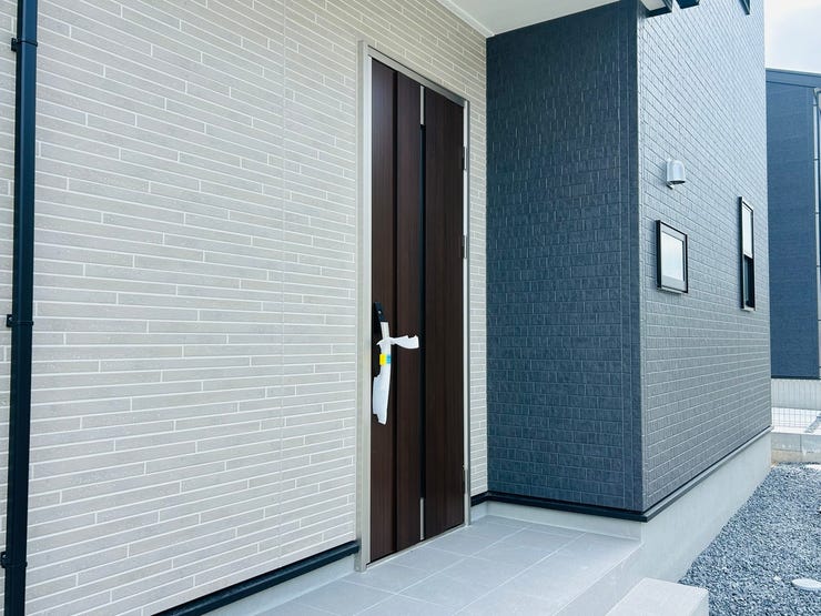 ◇外観から見たお洒落な玄関♪