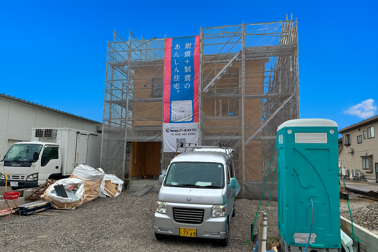 建築中の様子です